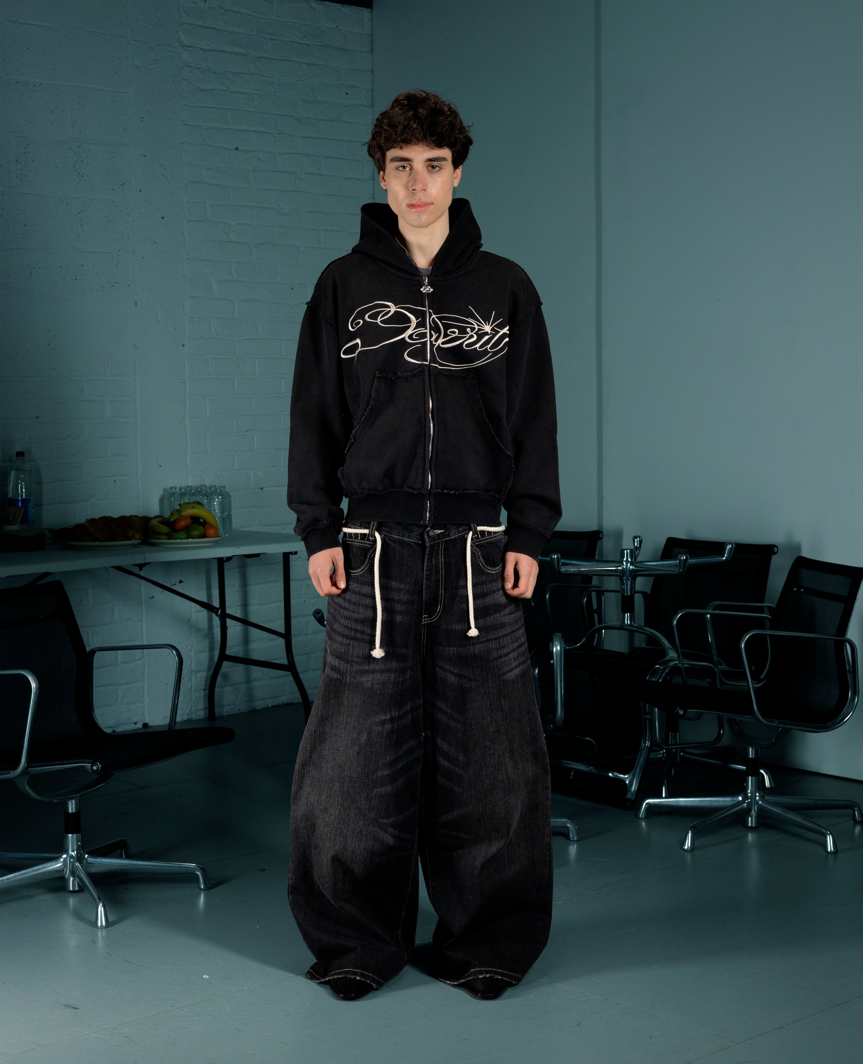 DavrilSupply | BLACK RAYBEAM ZIP