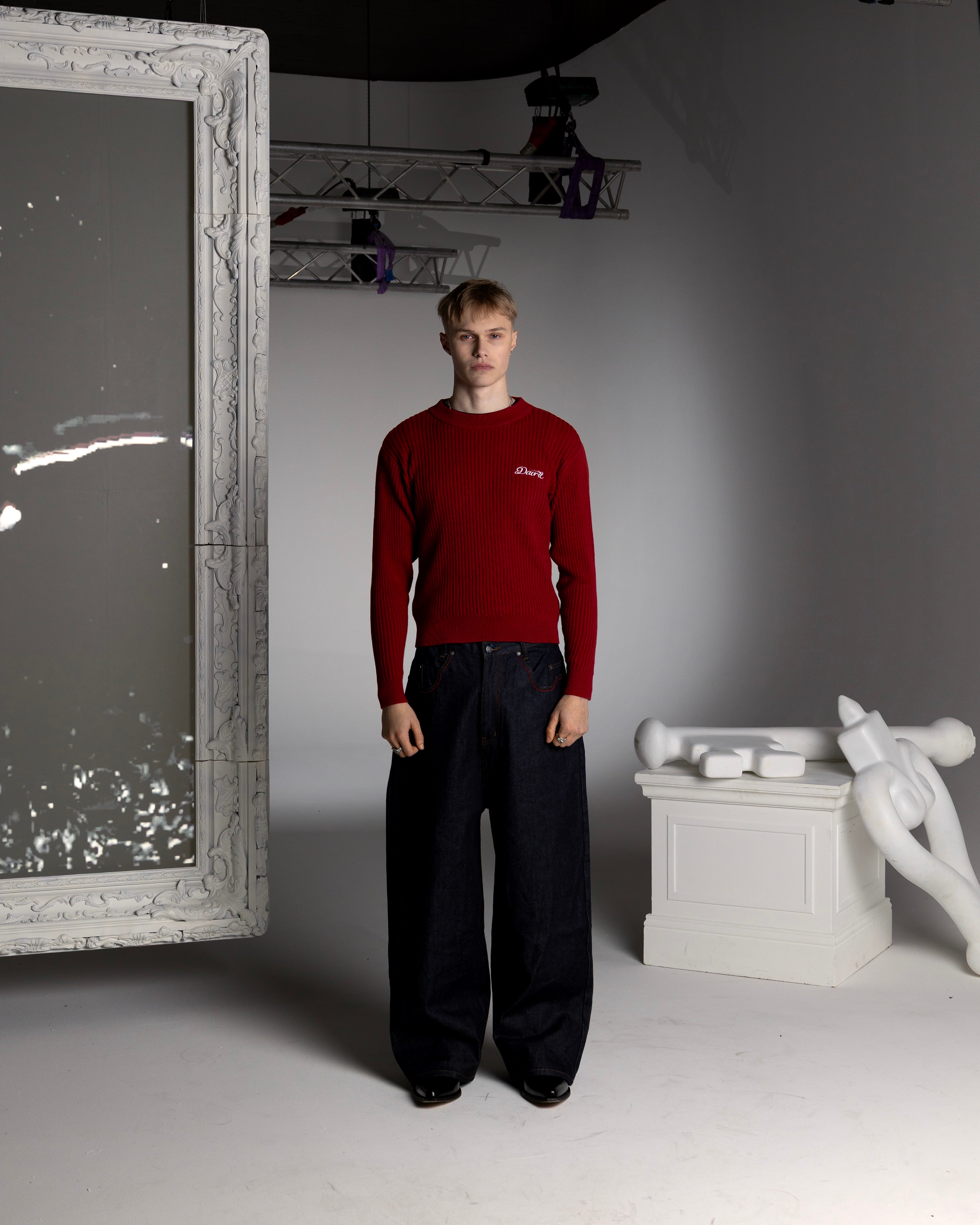 RED OPENING KNIT